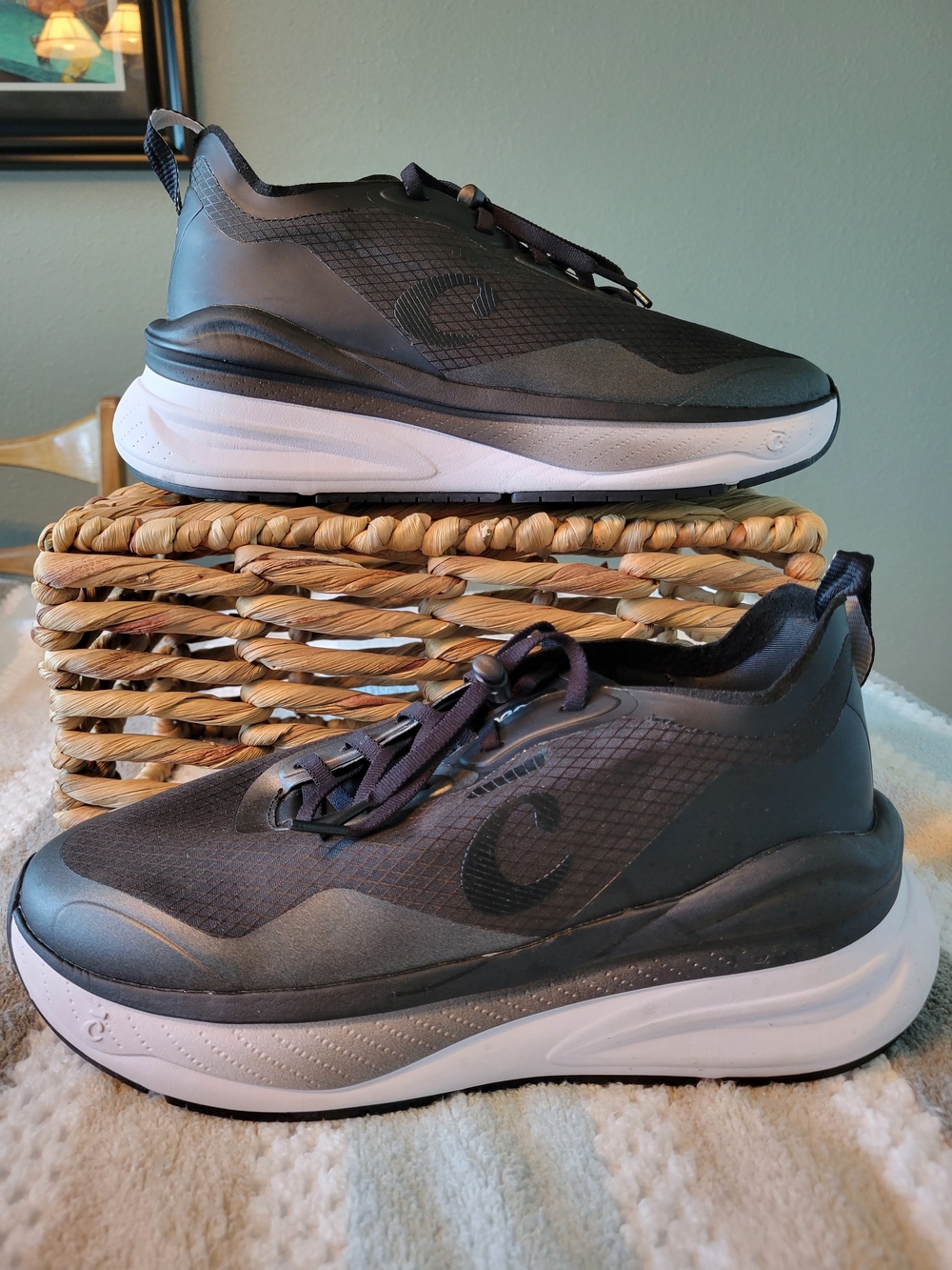 Clove Alto Night Shift Shoes Sneakers Size 9 Black And White